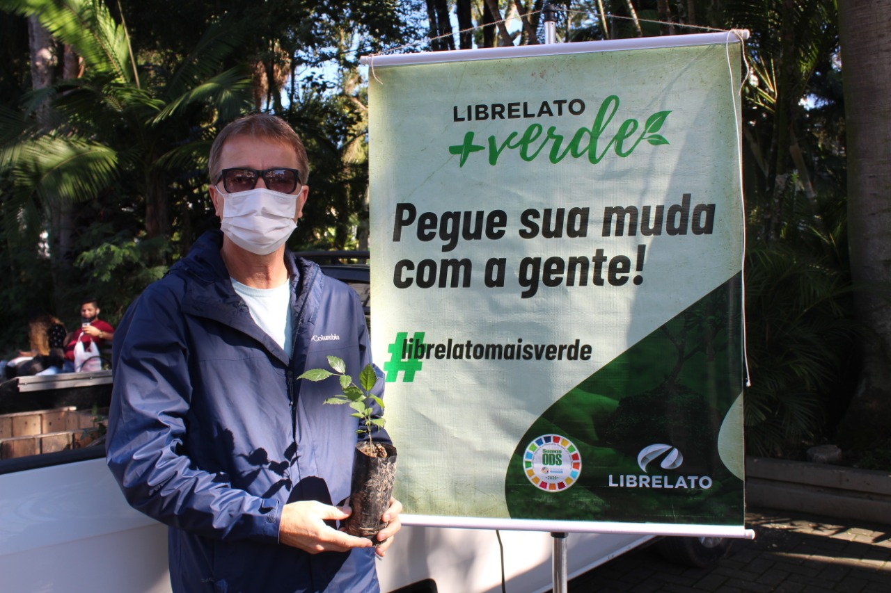  Librelato realiza campanha “Plante Amor” e distribui 500 mudas de árvores