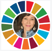 Imagem de perfil de Thaisa Kleinubing centralizada no círculo colorido dos Objetivos de Desenvolvimento Sustentável (ODS). Ela é Coordenadora de Mobilização do Movimento ODS SC, arquiteta e urbanista formada pela UFSC, com Master Científico em Arquitetura Sustentável pela Universidade de Aalborg, na Dinamarca. Especialista em eficiência energética e certificações ambientais, atua há mais de 20 anos com projetos arquitetônicos e urbanísticos voltados para comunidades de baixa renda. É signatária desde 2020 e integra a diretoria da AsBEA-SC.